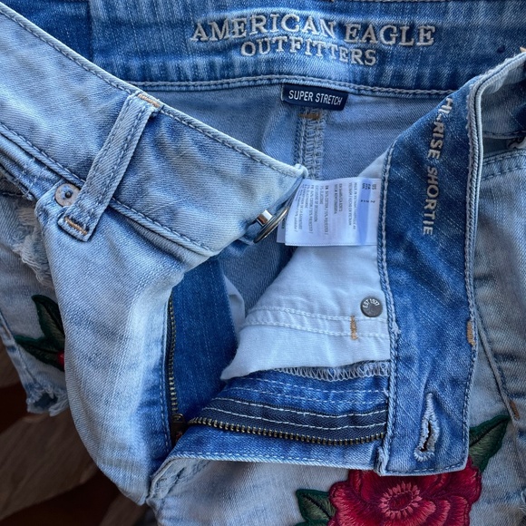 American Eagle Hi-Rise Shortie Shorts with Rose Embroidery - Picture 3 of 3